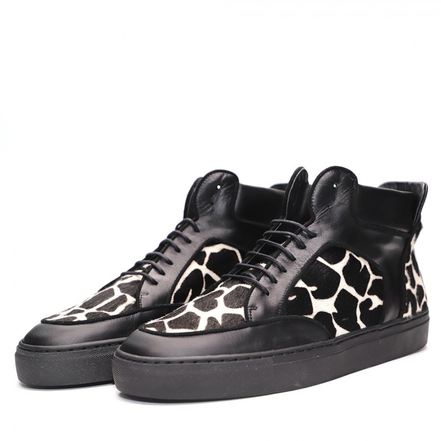 MULTI HIGH TOP GIRAFFE PONY...