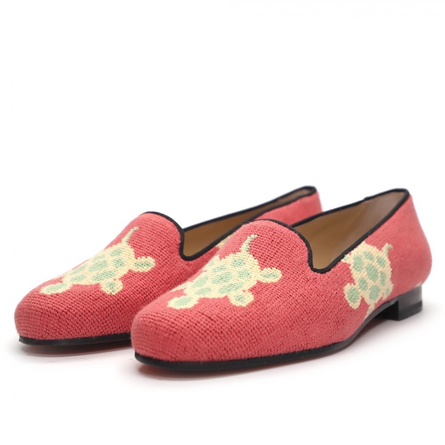 GRECE TURTLE NEEDLEPOINT