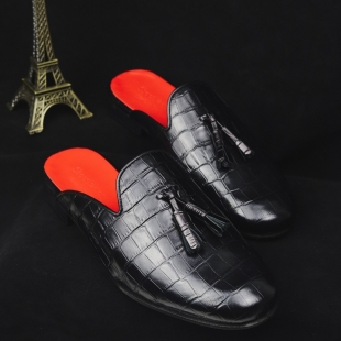 MULE BLACK CROCO

BLACK CROCO, TASSEL ORNAMENT, LEATHER TRIM, LEATHER LINING, LEATHER SOLE, 16MM HEEL, DUST BAG, SHOE-HORN AND BOX, MADE IN SPAIN, HANDMADE TO ORDER IN 21 DAYS

MULE FOR MEN

📱 www.shoesfactory1985.com
#shoes #goodyear #patina #zapatosdelujo #lujo #luxury #luxuryshoes #menstyle #tie #shopping #shoponline #traje #caballero #rivierashoes #riviera #espardeñyes #espardeñas #slippersforwomen #women #golf #weddingshoes #sandals #wedding #dayoflife #golflovers